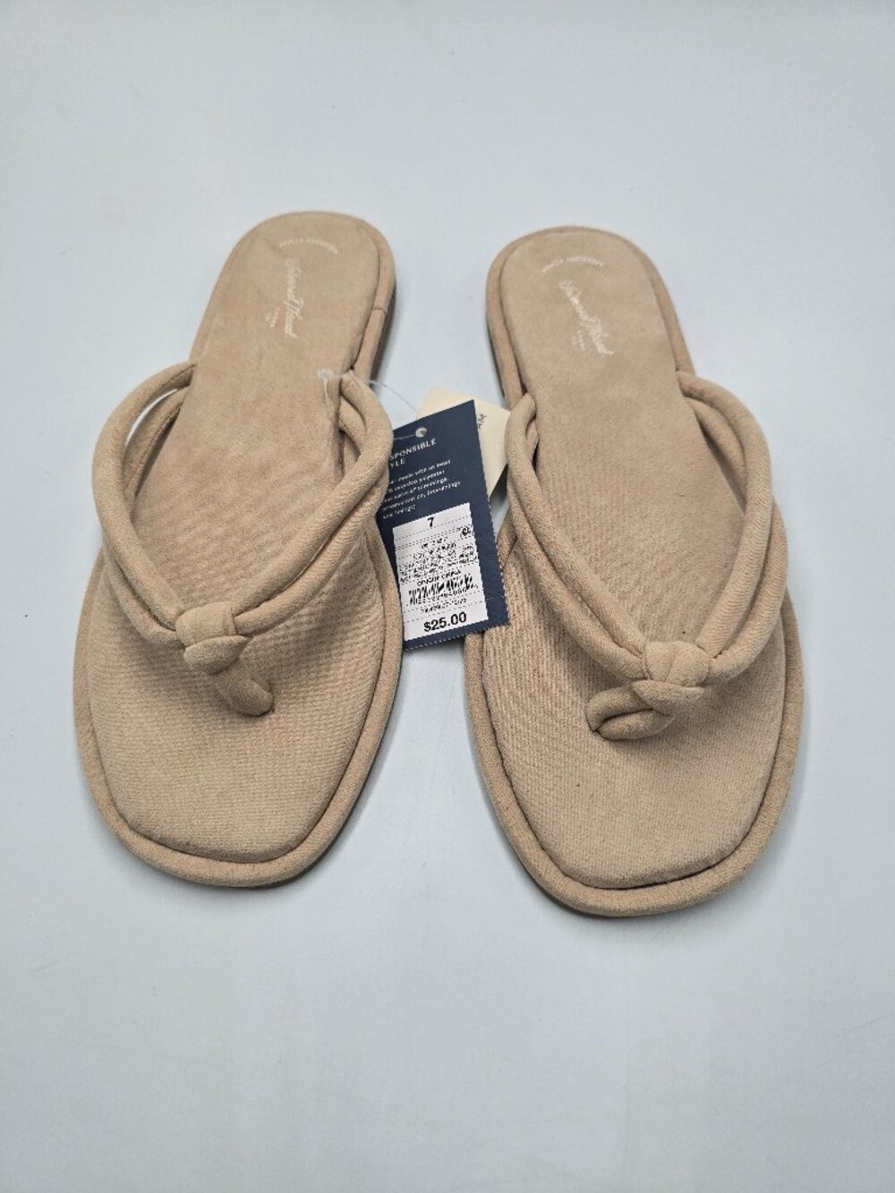 Universal Thread Sandal